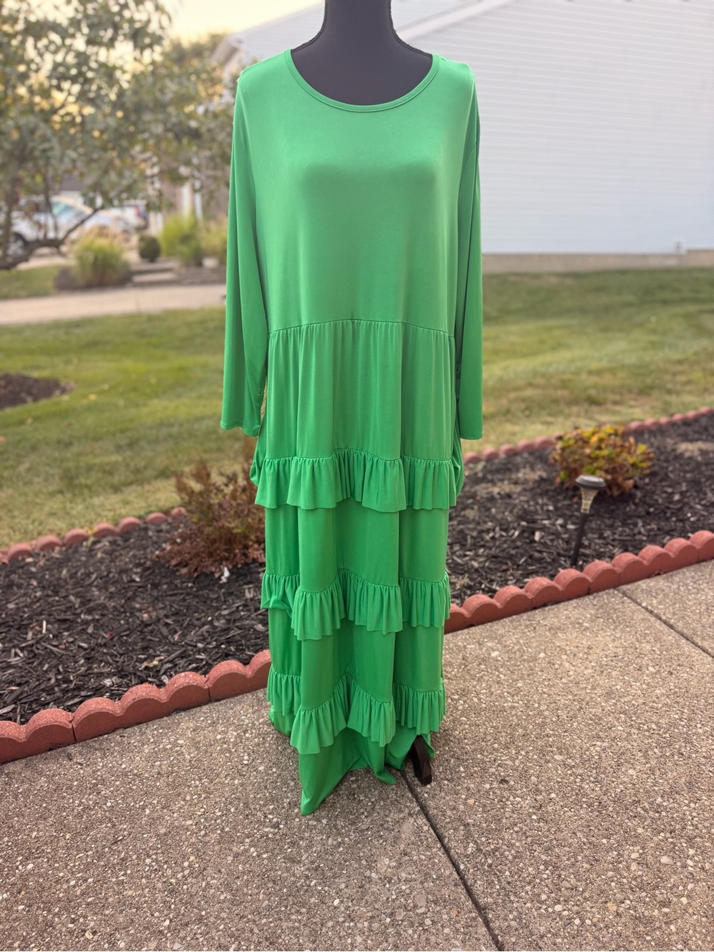 Elegant Green Tiered Ruffle Maxi Dress